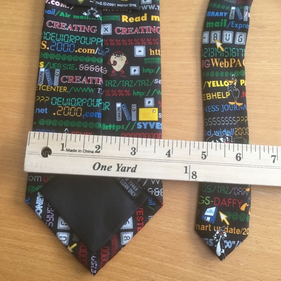 LOONEY TUNES NECKTIE - Picture 7 of 7